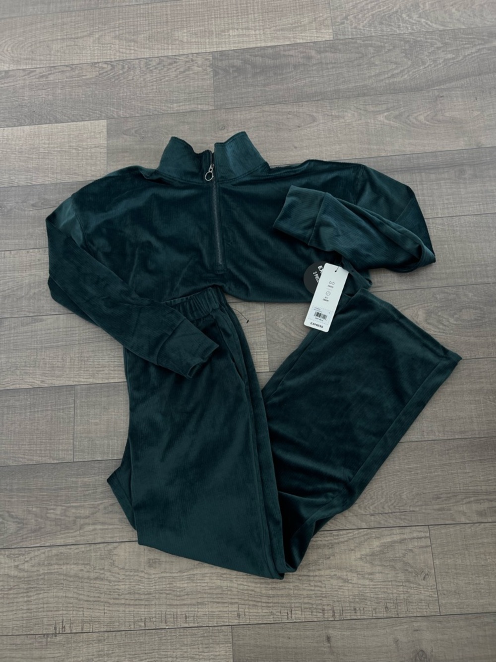 Express Velour Two-Piece Set in Emerald Green